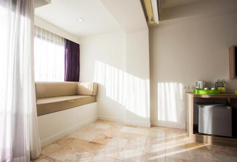 디럭스 스튜디오, Samui Verticolor