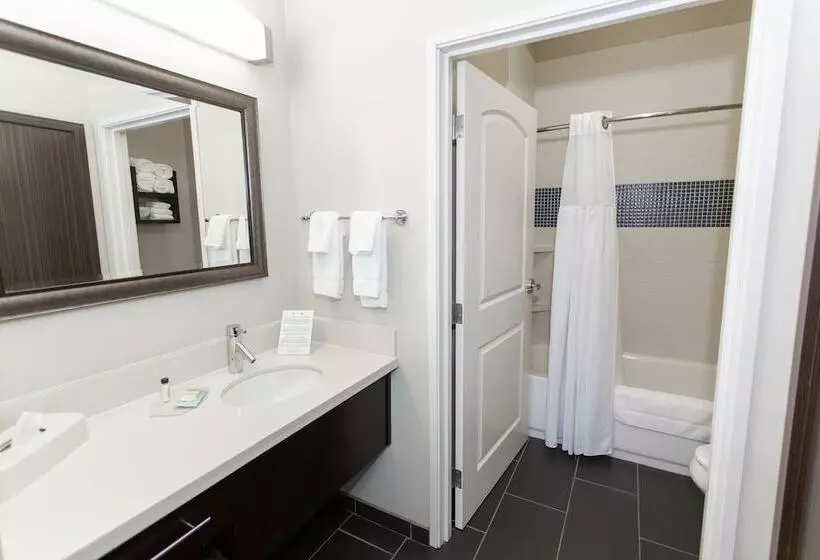 スタンダードスタジオ, Staybridge Suites Bowling Green, An Ihg
