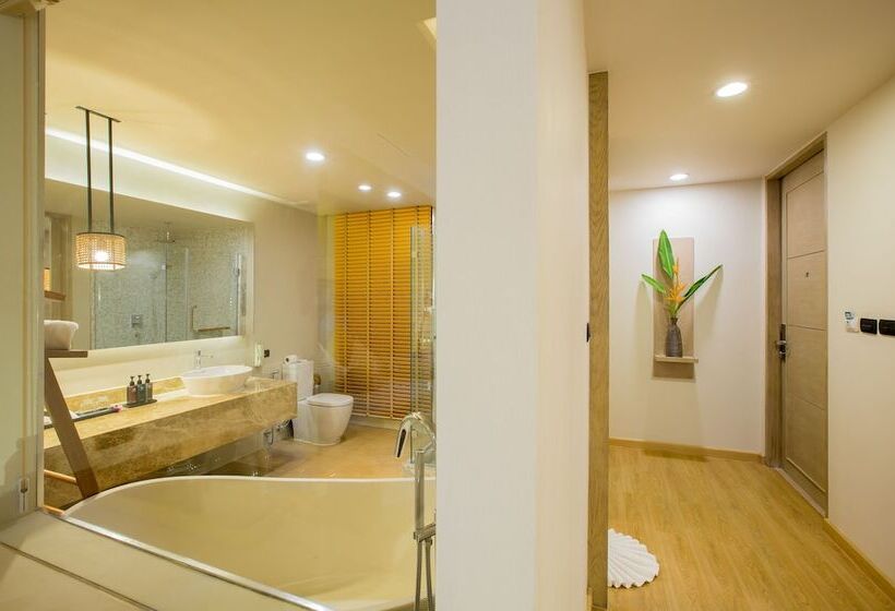디럭스 룸, Mandarava Resort And Spa, Karon Beach