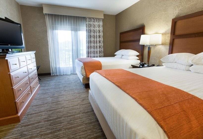 Номер Deluxe с Террасой, Drury Inn & Suites Flagstaff