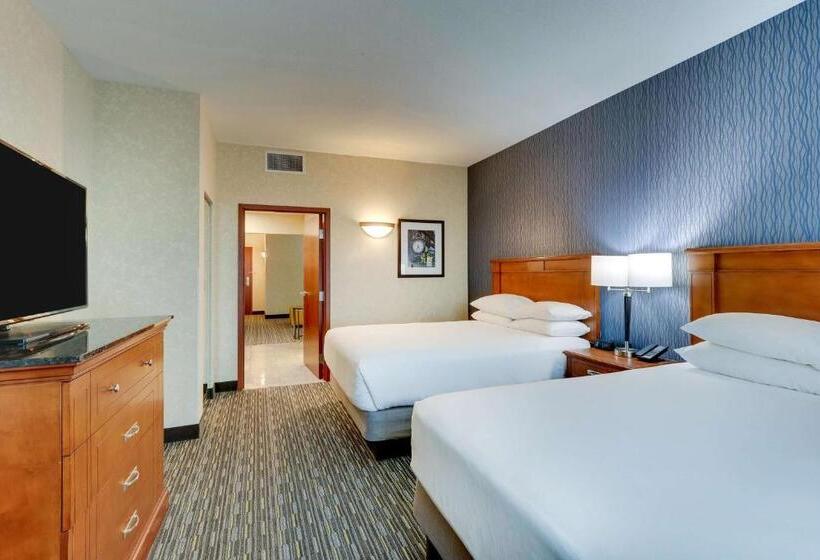 Люкс Superior, Drury Inn & Suites Sikeston