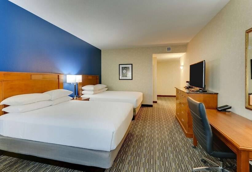 Номер Deluxe, Drury Inn & Suites Sikeston