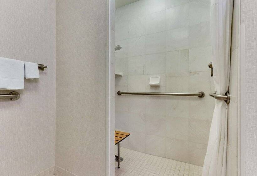 Номер Deluxe, Drury Inn & Suites Sikeston