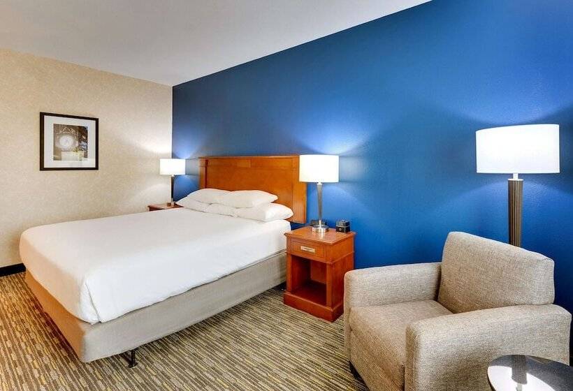 Номер Deluxe, Drury Inn & Suites Sikeston
