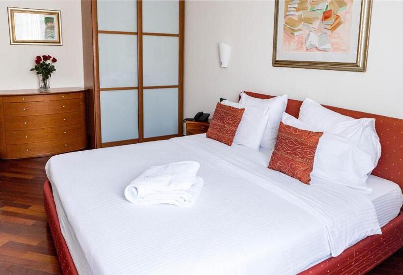 آپارتمان 2 خوابه, Pushkin