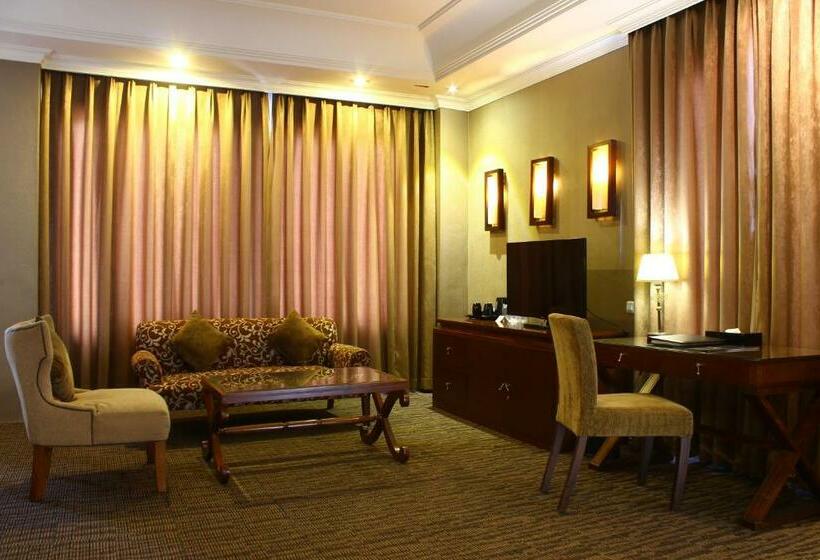 Люкс, The Mirah Hotel Bogor