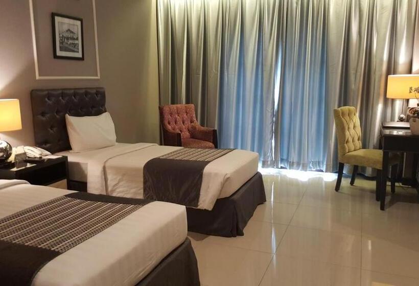 Номер Superior, The Mirah Hotel Bogor