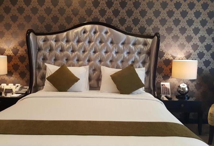 Номер Deluxe с Балконом, The Mirah Hotel Bogor