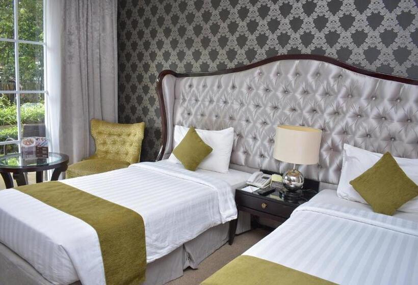 Номер Deluxe с Балконом, The Mirah Hotel Bogor