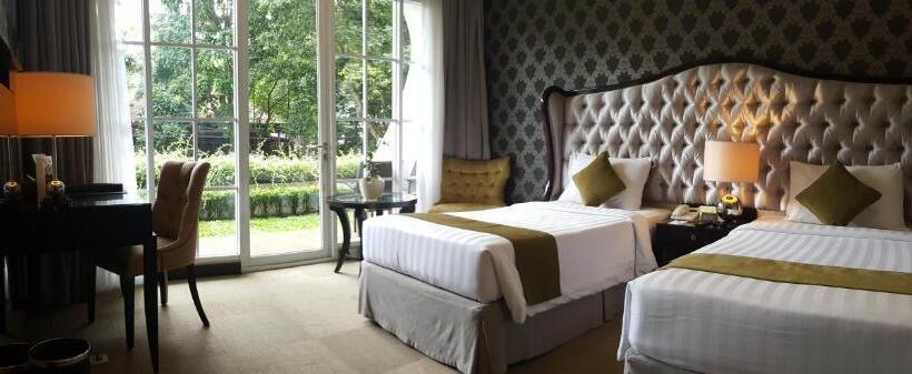 Номер Deluxe с Балконом, The Mirah Hotel Bogor