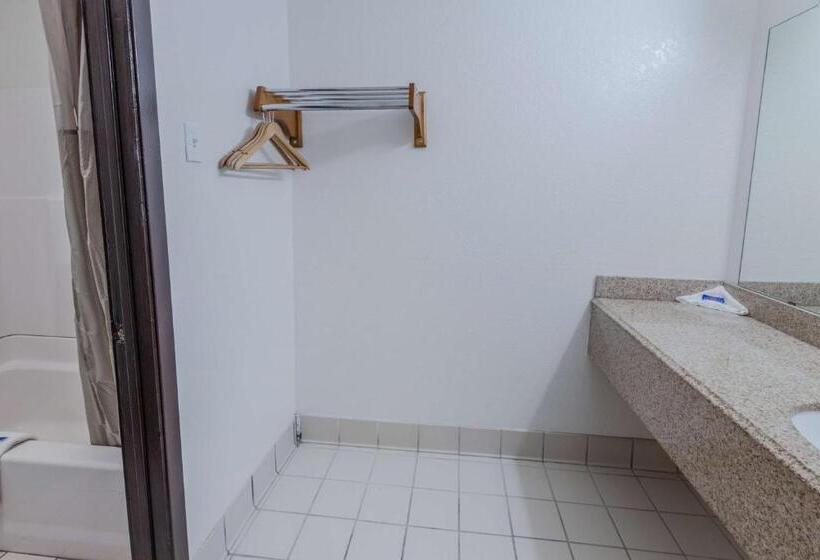 غرفة قياسية سرير كينج, Motel 6 Lancaster, Tx  Desoto  Lancaster