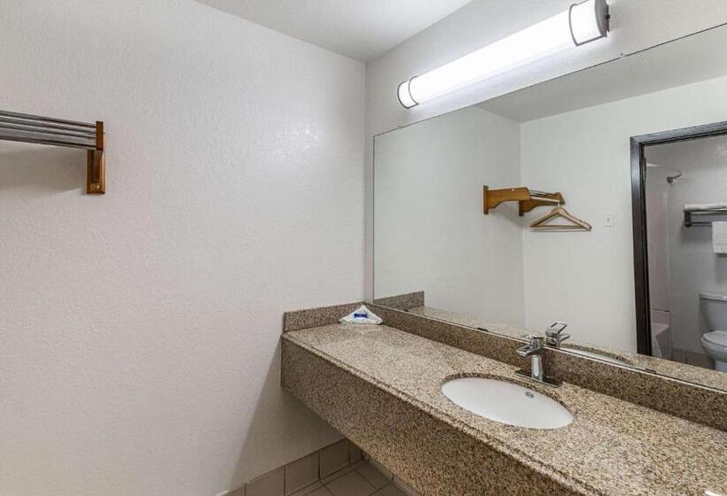 Стандартный Номер Кровать Кинг, Motel 6 Lancaster, Tx  Desoto  Lancaster