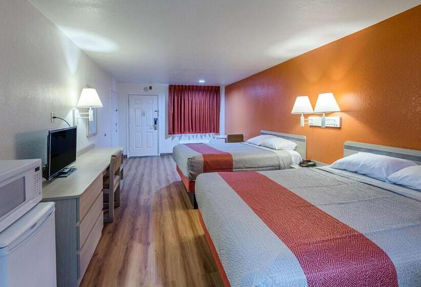 غرفه قياسيه سريرين مزدوجين, Motel 6 Lancaster, Tx  Desoto  Lancaster