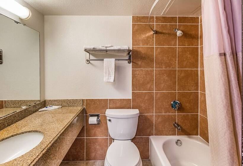 Номер Стандарт 2 Двуспальные Кровати, Motel 6 Lancaster, Tx  Desoto  Lancaster
