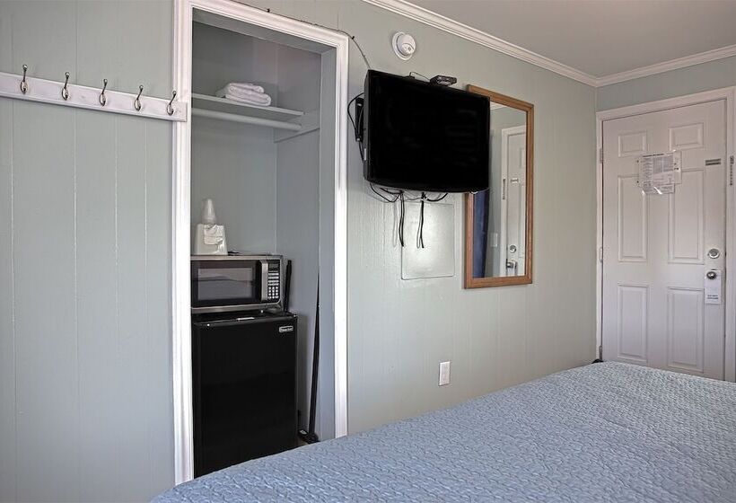 غرفة قياسية سرير كينج, Colonial Inn