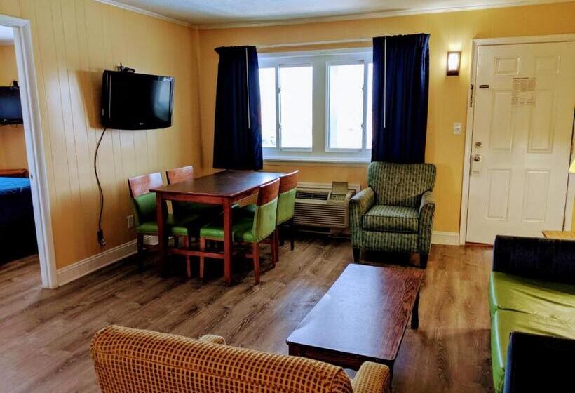 شقة غرفتين, Colonial Inn