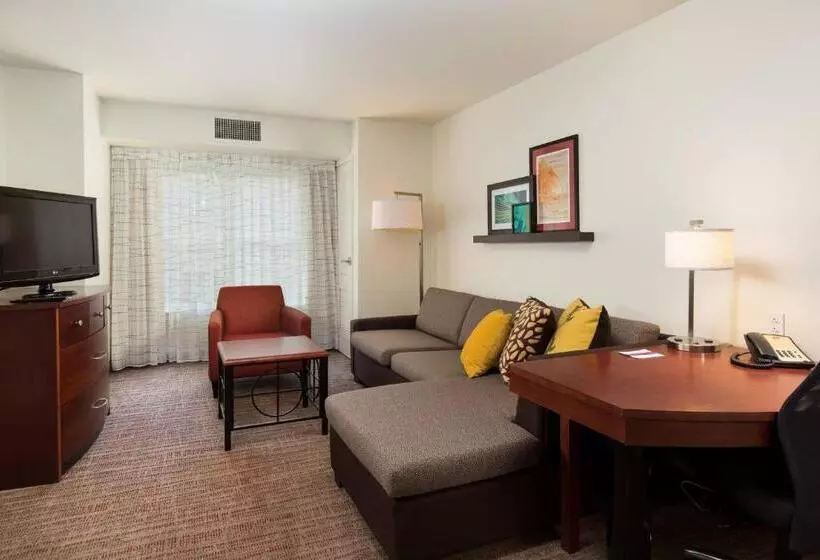 2 Bedroom Suite