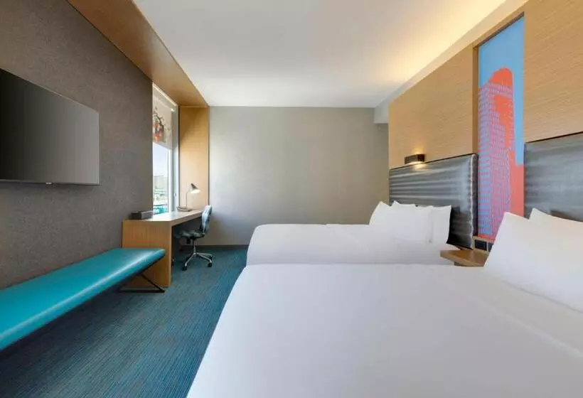 デラックスルーム, Aloft Hotel Milwaukee Downtown