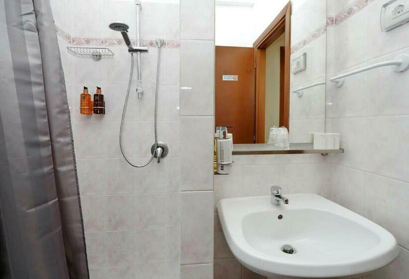 单人经济间, Casa Santa Sofia