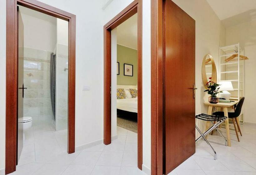 家庭间, Casa Santa Sofia