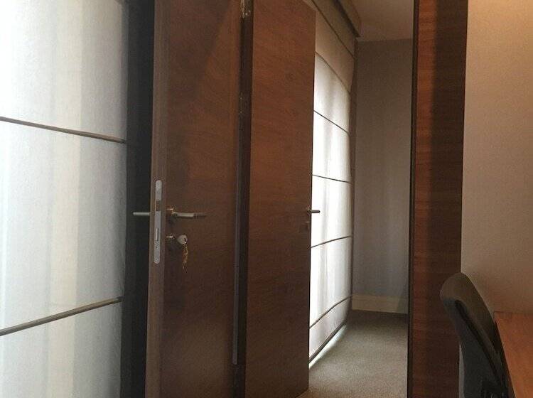 Upper Adjoined Room, Cevahir Hotel Istanbul Asia