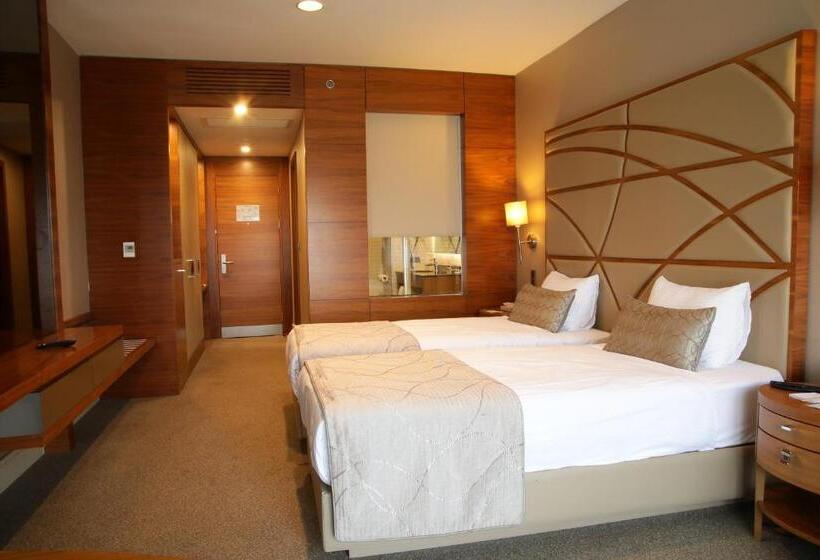 Upper Adjoined Room, Cevahir Hotel Istanbul Asia