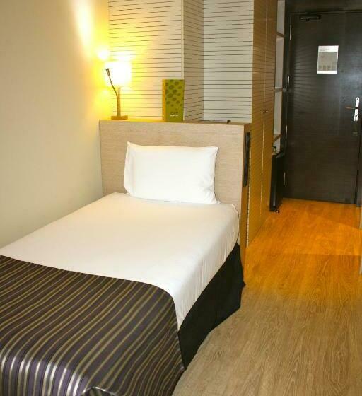 اتاق استاندارد یک نفره, Exe Moncloa