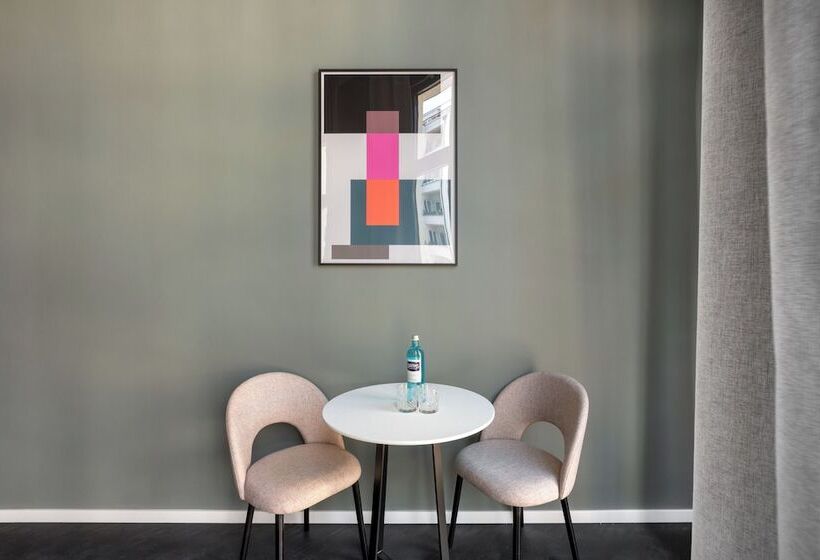 استودیوی استاندارد, Numa I Boxer Rooms And Apartments