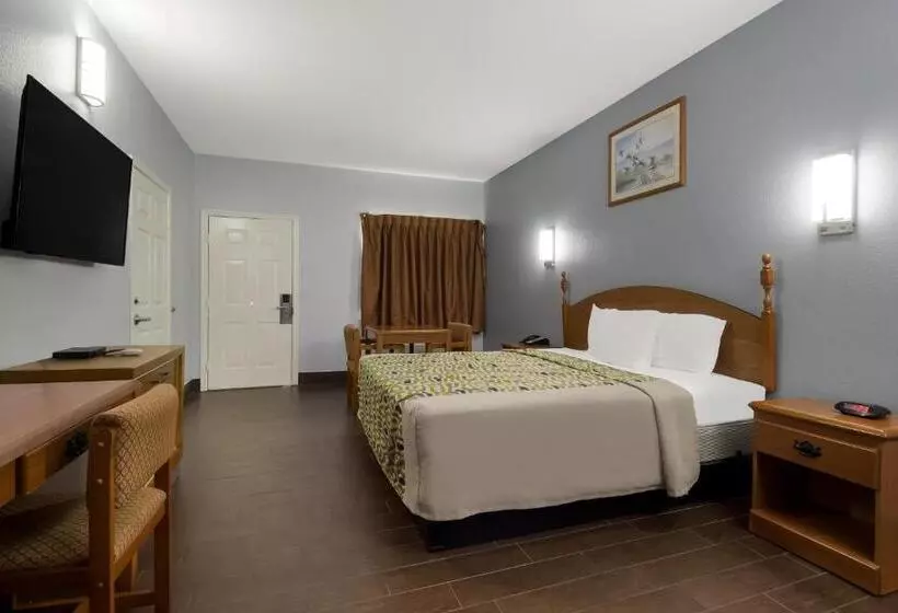 キングサイズベッドのスタンダードルーム, Scottish Inn & Suites