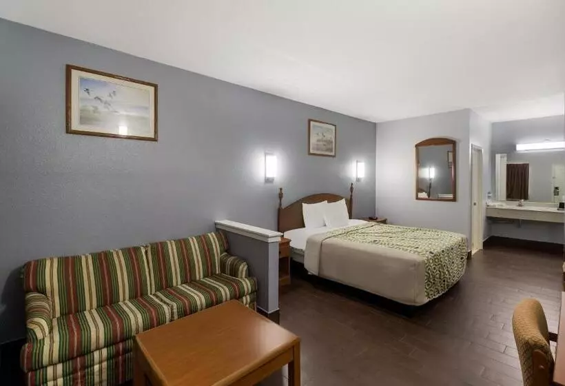 キングサイズベッドのスタンダードルーム, Scottish Inn & Suites