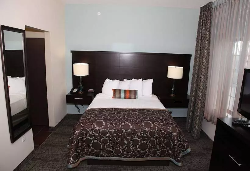 スイート, Staybridge Suites Lincoln North East, An Ihg