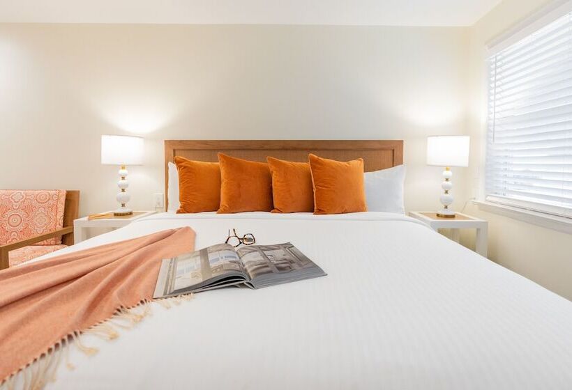 Люкс Премиум, The Beach Club On Madison Avenue