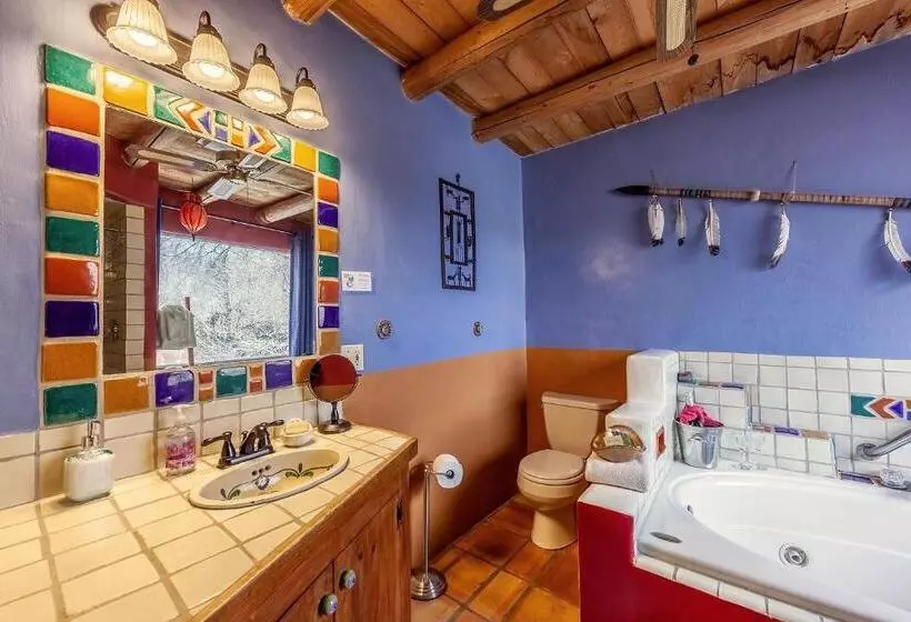 Deluxe-huone King-vuode, Adobe And Pines Inn Bed And Breakfast
