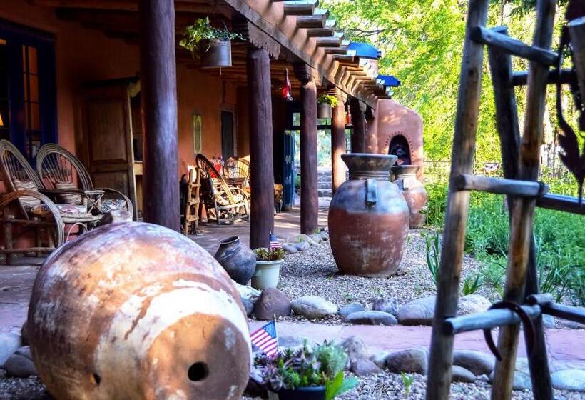 חדר סטנדרט נוף להרים, Adobe And Pines Inn Bed And Breakfast