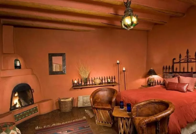 Sviitti, Adobe And Pines Inn Bed And Breakfast