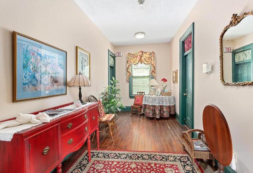 חדר סטנדרט עם מיטת קינג, Spencer House Inn