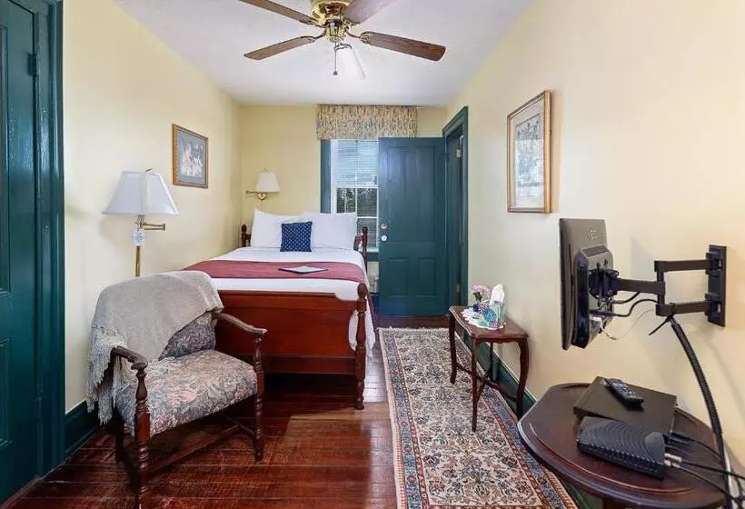 クイーンサイズベッドのスイートルーム, Spencer House Inn