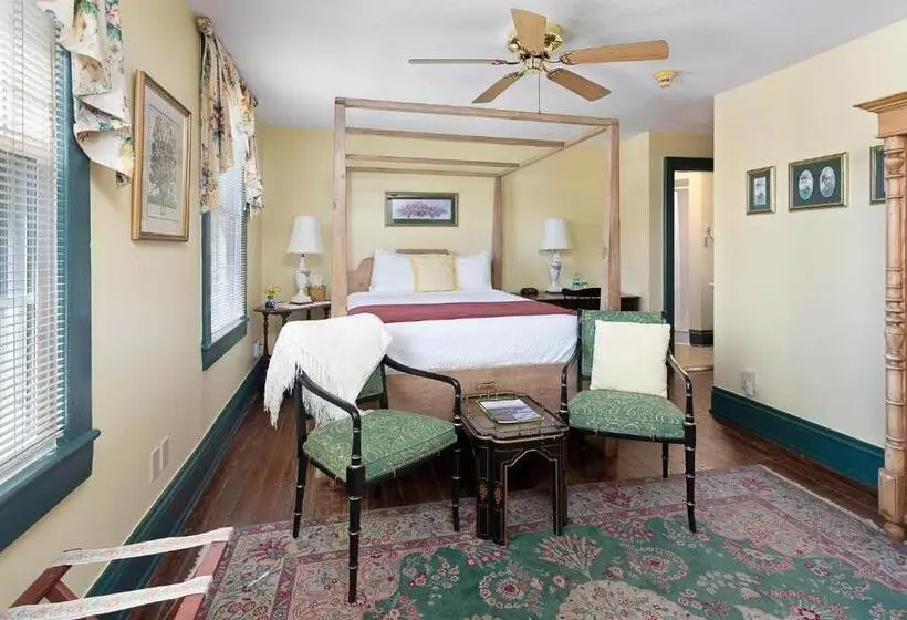 クイーンサイズベッドのスイートルーム, Spencer House Inn