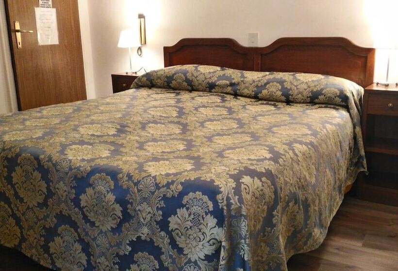 اتاق استاندارد با سرویس بهداشتی مشترک, Albergo Casa Peron