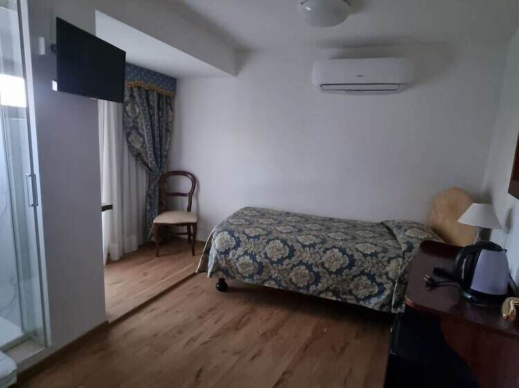 Quarto Standard Individual Casa de Banho Partilhada, Albergo Casa Peron