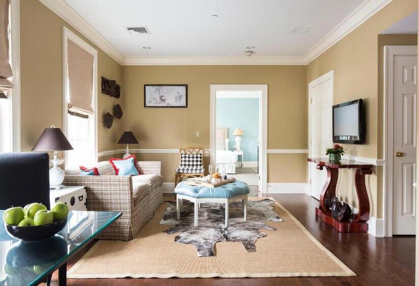 이그제큐티브 스위트 킹침대, Delamar Southport