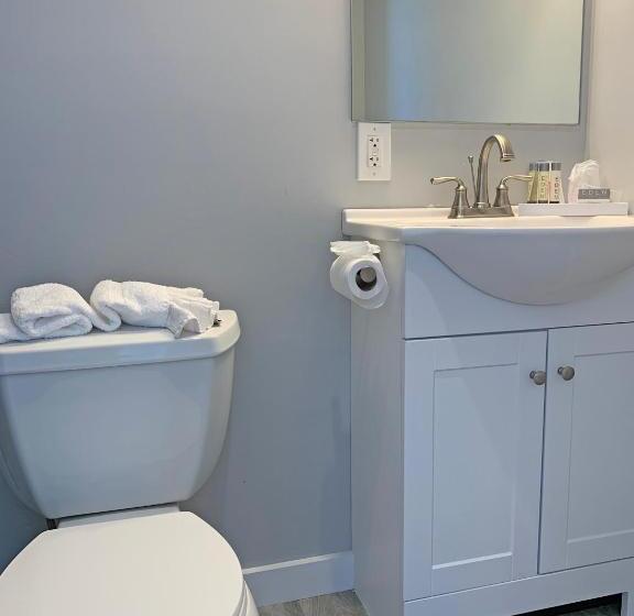 إستديو قياسى مطل على حمام السباحة, Sun N Sound