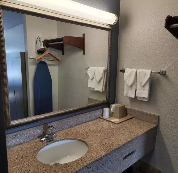 デラックスルーム, Drakes Creek Inn   Formerly The Relax Inn