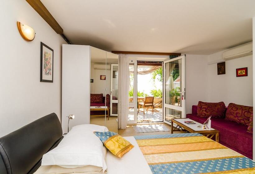 إستوديو قياسى مزودة بتراس, Apartments Kiki