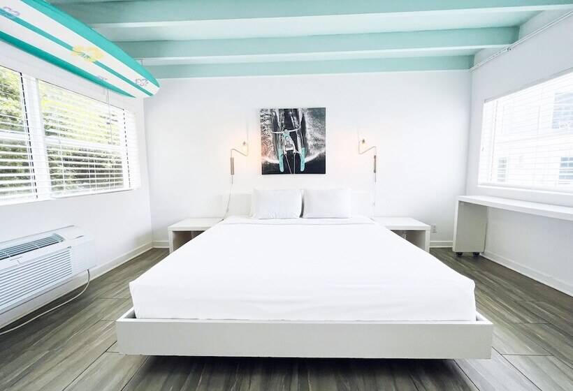 带大床的套房, Aqua