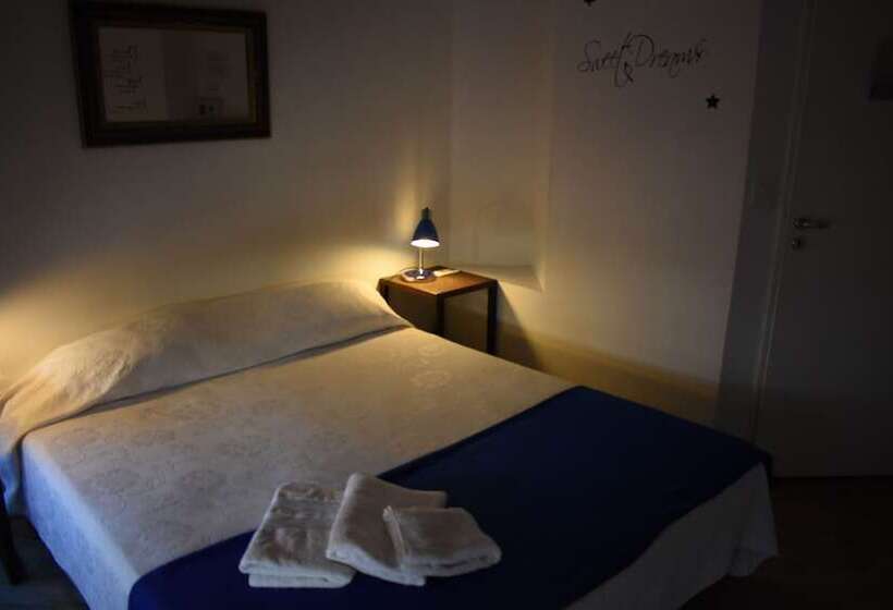 اتاق استاندارد, Ba Stop Hotel House