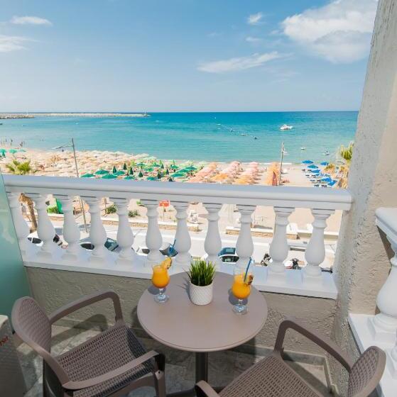 オーシャンビュージュニアスイート, Birais Beach Studios