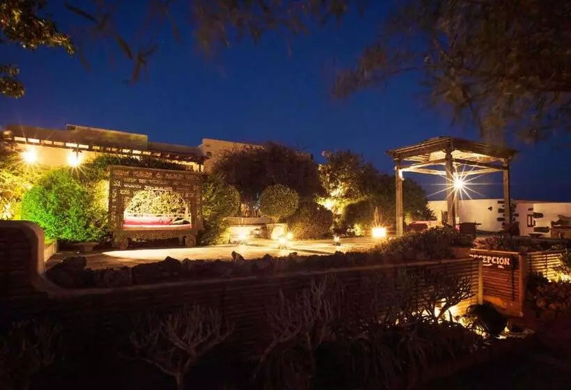 استودیوی استاندارد, Finca Tomaren