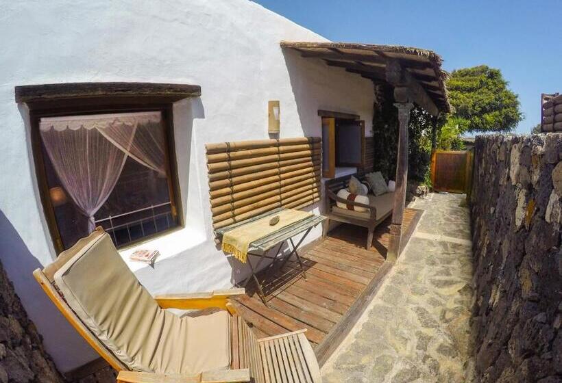 스탠다드 스튜디오, Finca Tomaren