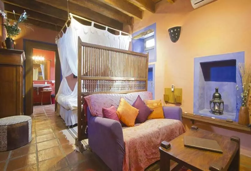 استودیوی استاندارد, Finca Tomaren